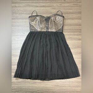 Greylin Strapless Mini Pleated Dress Size Medium
